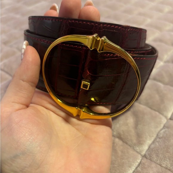 Hermes Burgundy Croc-Embossed Belt with Gold Buckle - Picture 5 of 6